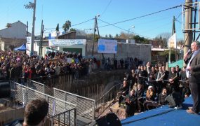 Habló de la importancia de la obra y agradeció la paciencia de los frentistas de la obra