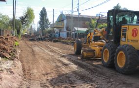 Se llegó hasta la calle Arricau con las máquinas niveladoras del terreno