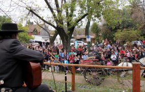 Hubo shows folklóricos en la vieja estación