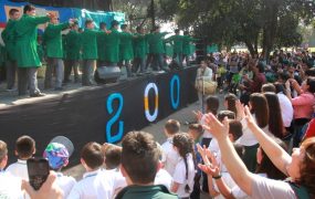 El show de un colegio en los festejos del Bicentenario