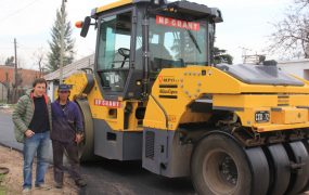 Jaime Méndez en obras de asfaltos en Trujui
