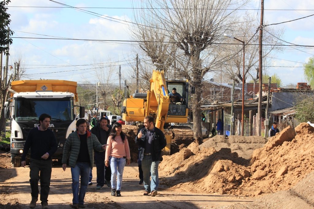 Obras de pavimento de calle Remigio López