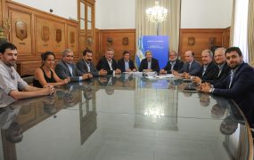 firma-de-acuerdo-entre-aysa-y-san-miguel