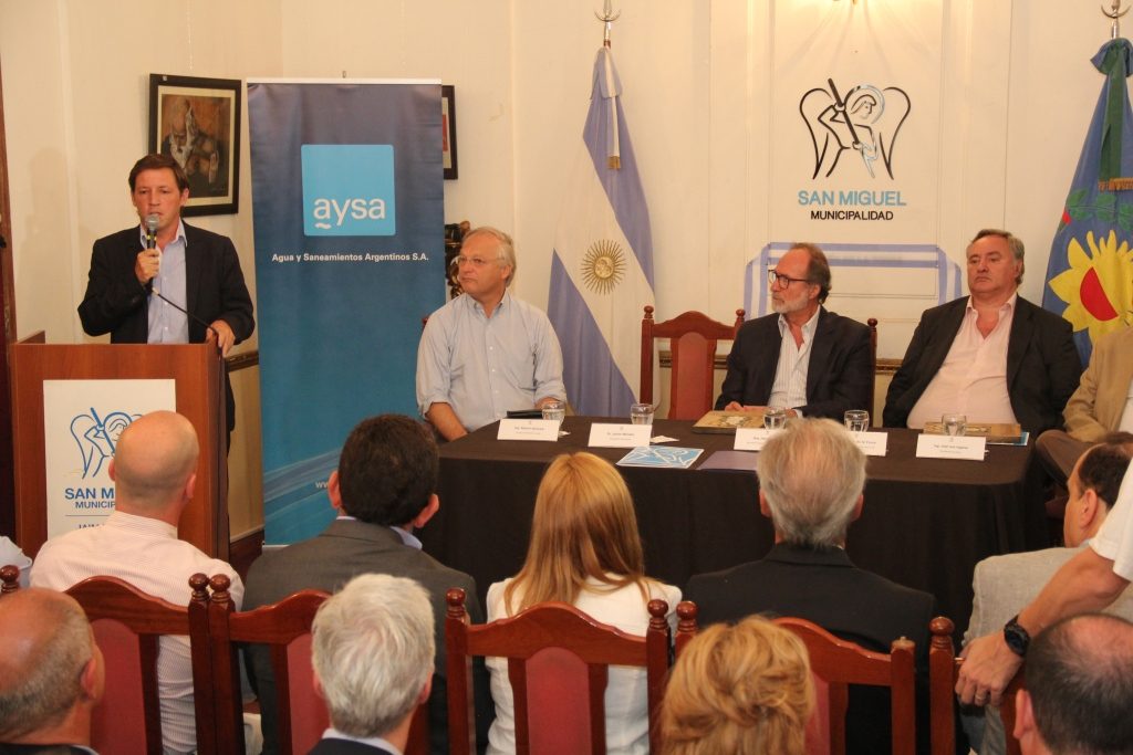 acto-de-arribo-de-aysa-en-san-miguel