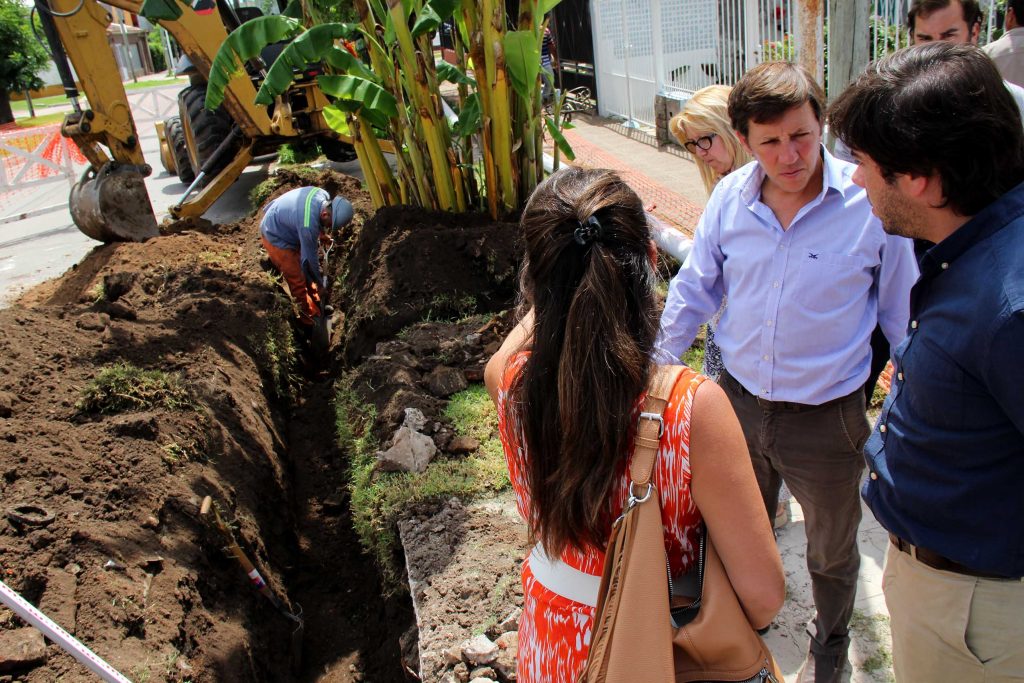 Inicio de obra de cloacas en Rosa Mística