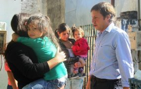 Jaime Méndez en la casa de Pablina y Adriana, de barrio Obligado