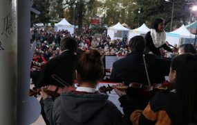 Música en la plaza de las carretas en homenaje a Fernando Córdoba