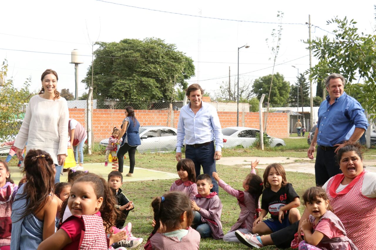 María Eugenia Vidal y Jaime Méndez visitaron Rayito de Luz