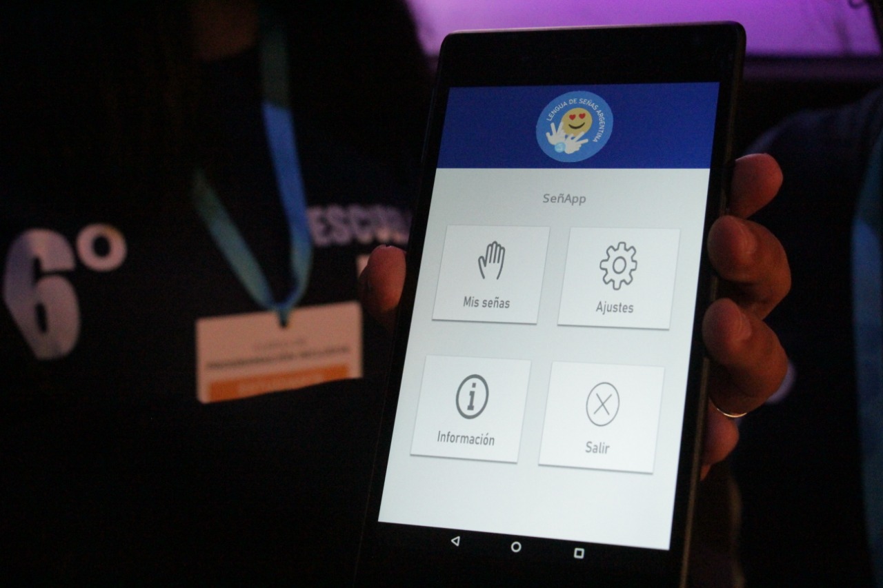 San Miguel lanzó “SeñApp”, una aplicación sobre lengua de señas