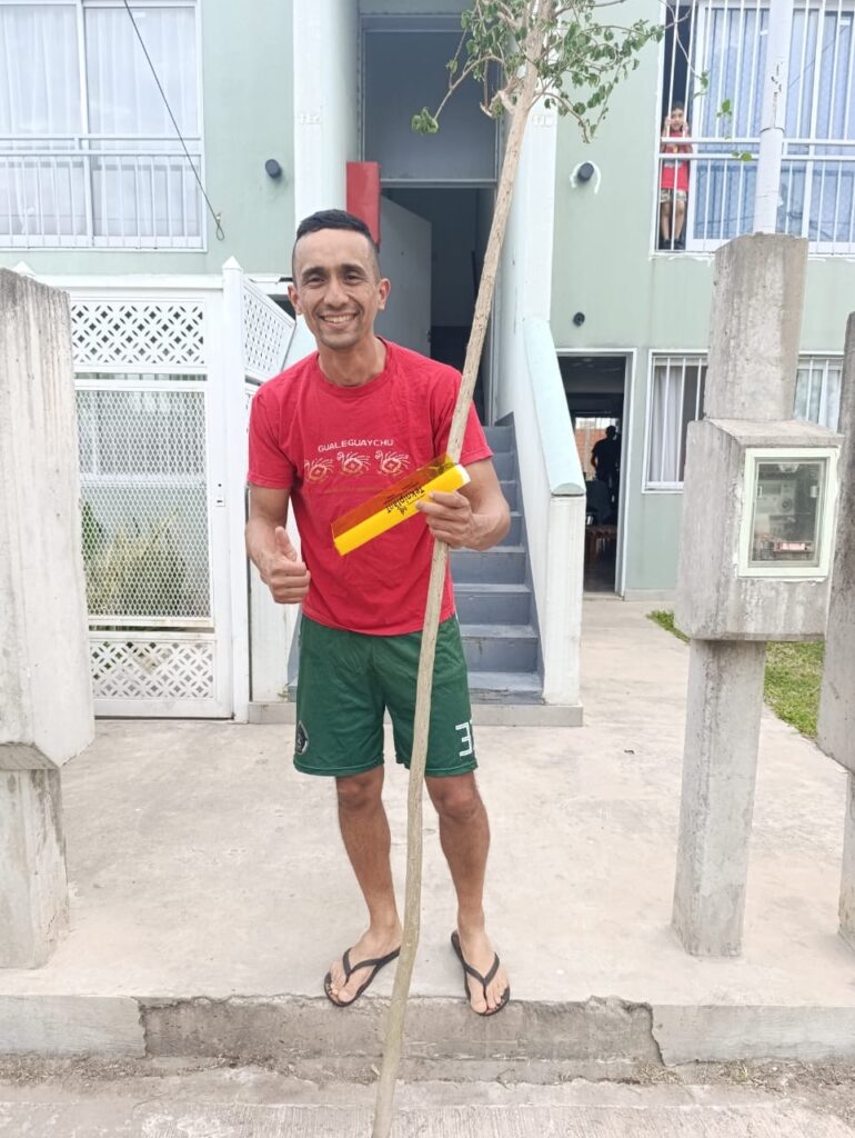 San Miguel entregó más de 250 árboles que apadrinaron los vecinos